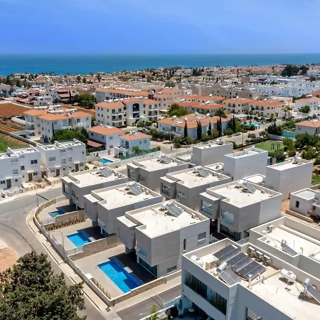 Villa Sanders Mythical Blue Paralimni