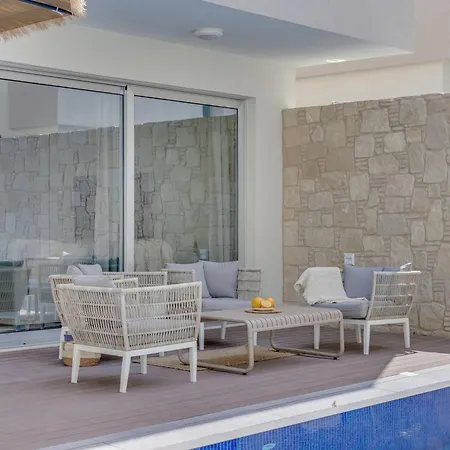 Sanders Mythical Blue Villa Paralimni