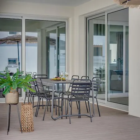 Sanders Mythical Blue Villa