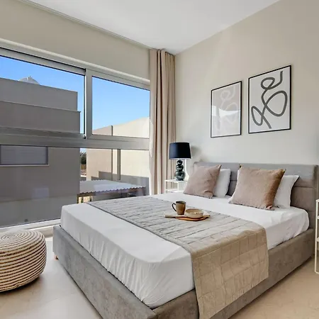 Sanders Mythical Blue Villa *