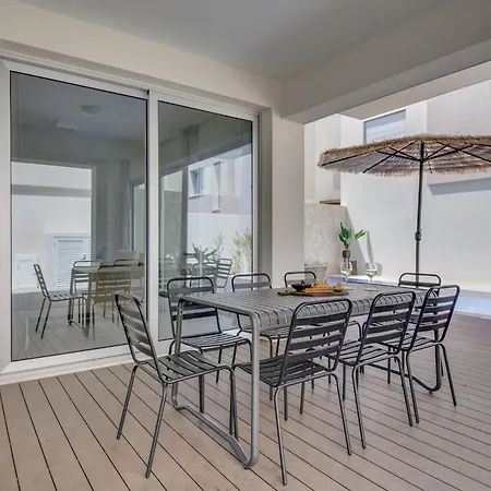 Sanders Mythical Blue Villa Paralimni