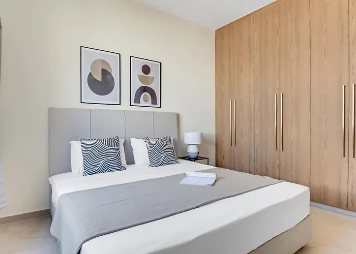 Sanders Mythical Blue Paralimni